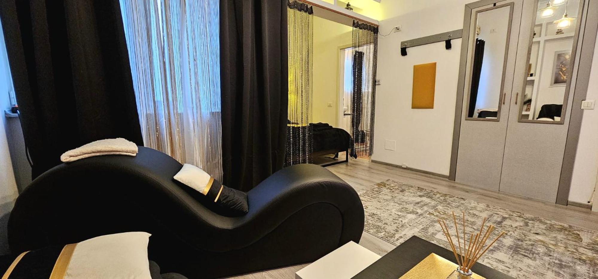 Tantra Studio 1 Conta Universitate بوخارست المظهر الخارجي الصورة